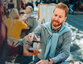 man-paying-for-coffee-choosing-money-over-love