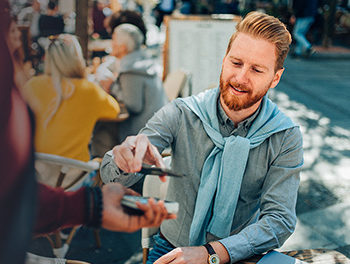 man-paying-for-coffee-choosing-money-over-love